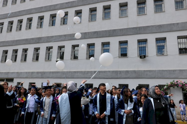 Gazze için beyaz balon uçurdular