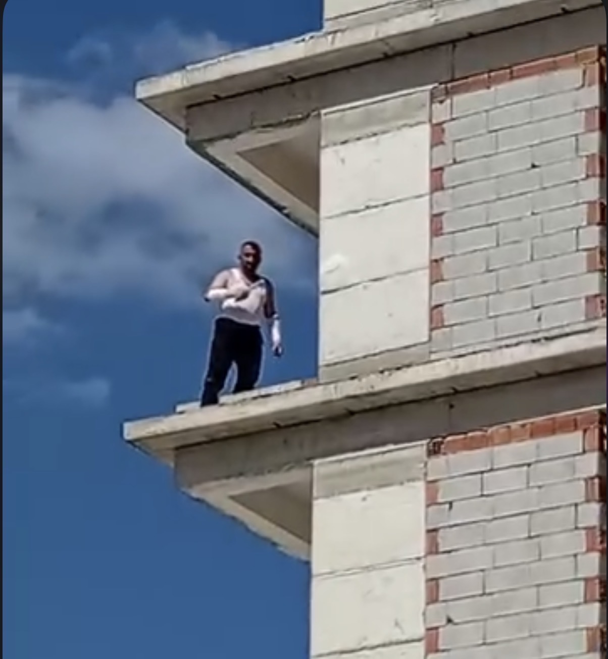 Pakandöken’de İ*tihar Girişimi