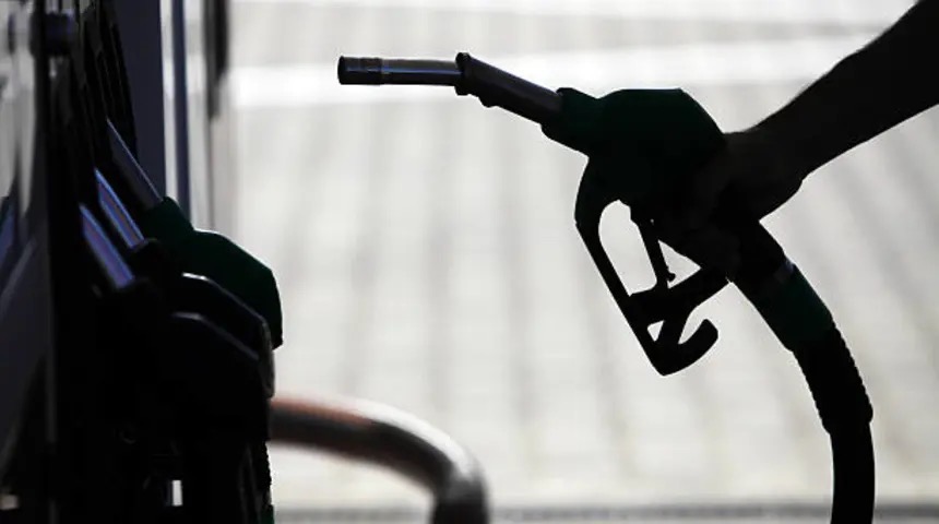 Benzine Rekor Zam Kapıda: Litre Fiyatı 90 TL’yi Aşabilir